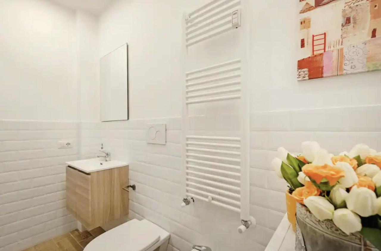 New-Big Honey Colosseum 4Bdr + 2Sofa Bed A/C Рим Экстерьер фото